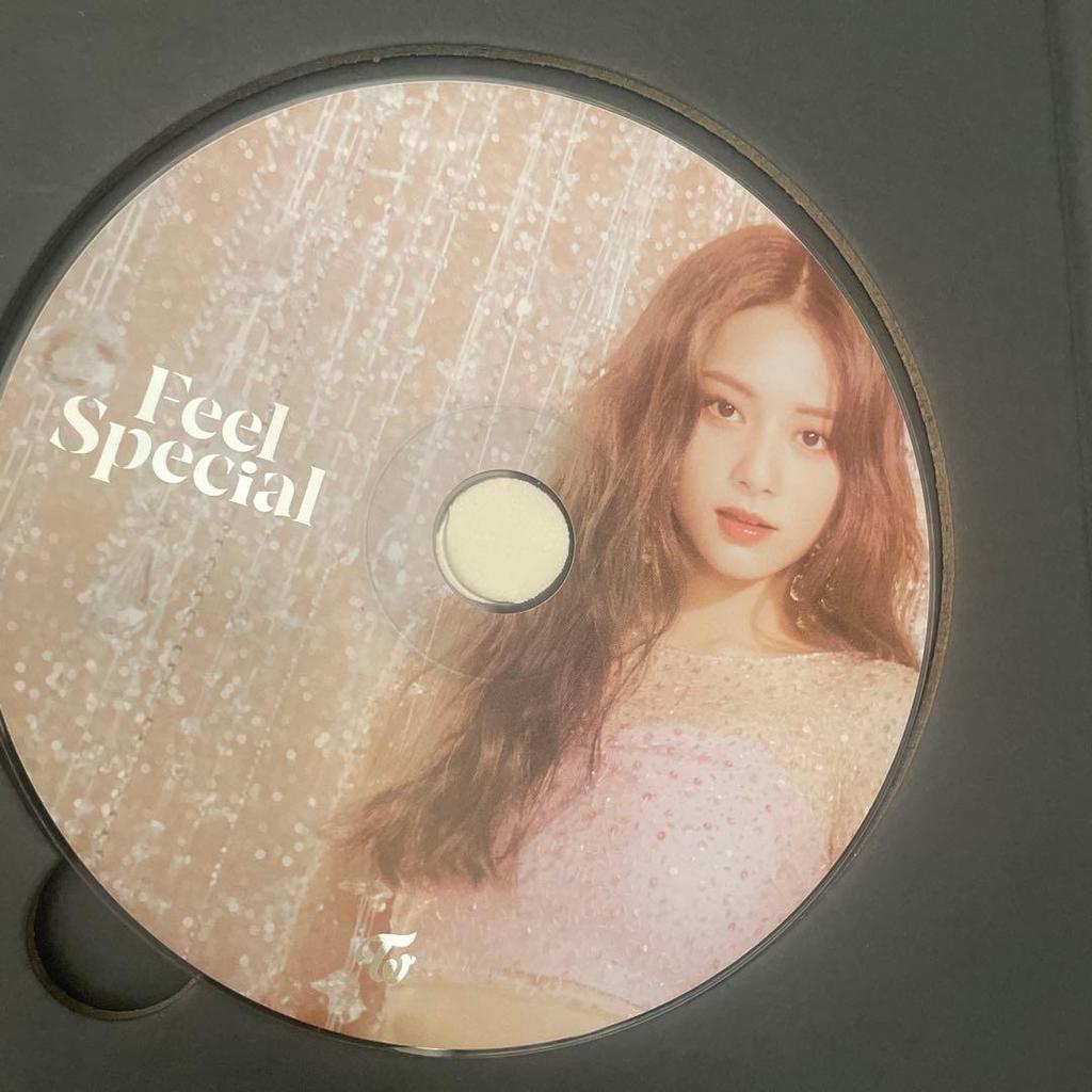 [USED] TWICE Feel Special