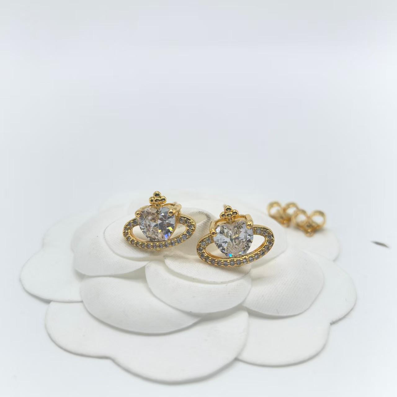 Empress Dowager Heart Zircon Saturn Earrings - Elegant Peach Heart Design with Silver Needle for Women