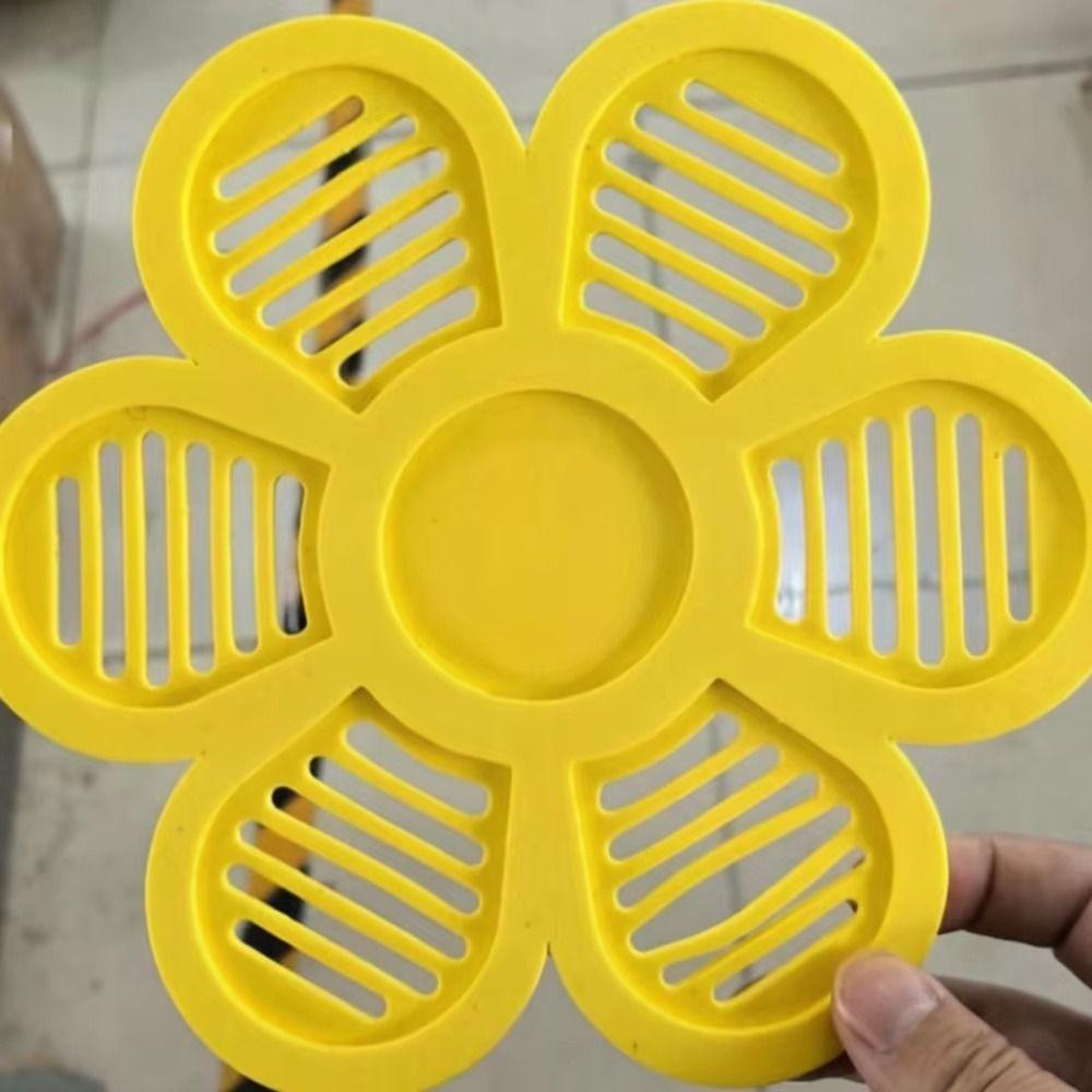 Non-Slip Bee Watering Station Anti-Drop Design Butterfly Drinking Tray  Outdoor Garden