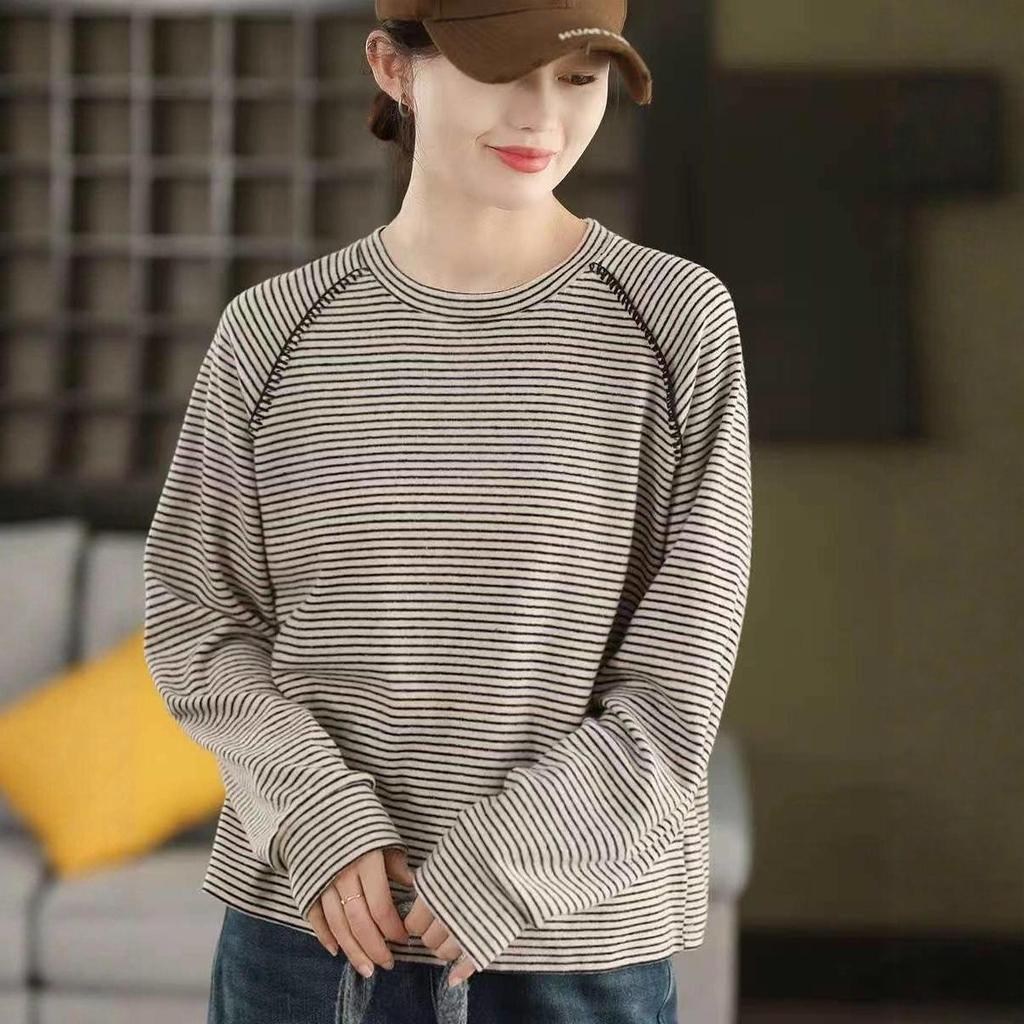 Women's Retro Striped Stitching Layered T-Shirt - Artistic Autumn/Winter Casualwear