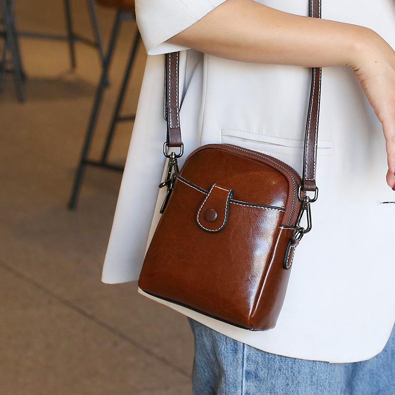 Oil Wax Cowhide Women's Crossbody Bag - Stylish & High-End Feel