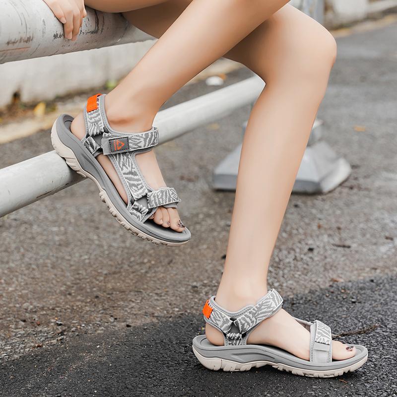 Summer Minimalist and Fashionable Outdoor Beach Shoes for Couples Casual Sandals and Slippers