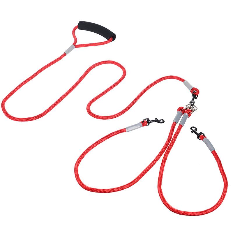Eine universelle Hundeleine, um zu verhindern, dass Hunde ausbrechen, ein Mehrzweck-Gassigehwerkzeug, P-Ketten-Haustierbedarf