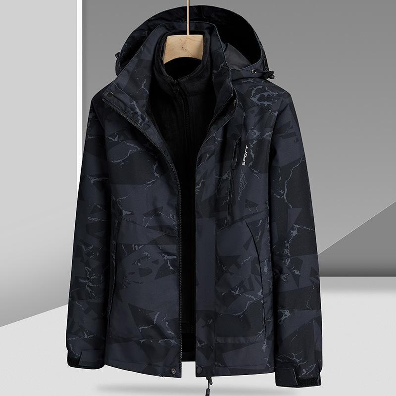 Outdoor Camouflage Detachable Thermal Insulation Liner Jacket Two-piece Plus Velvet Padded Waterproof Leisure Coat.