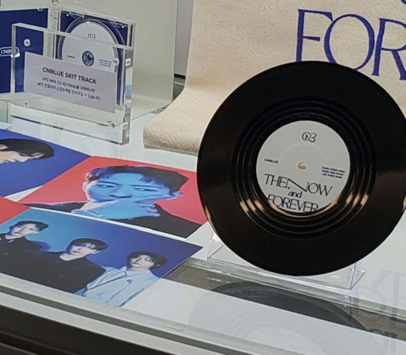 

[USED] CNBLUE Korea 15th Anniversary Pop-up 2nd LP Coaster Trading Card