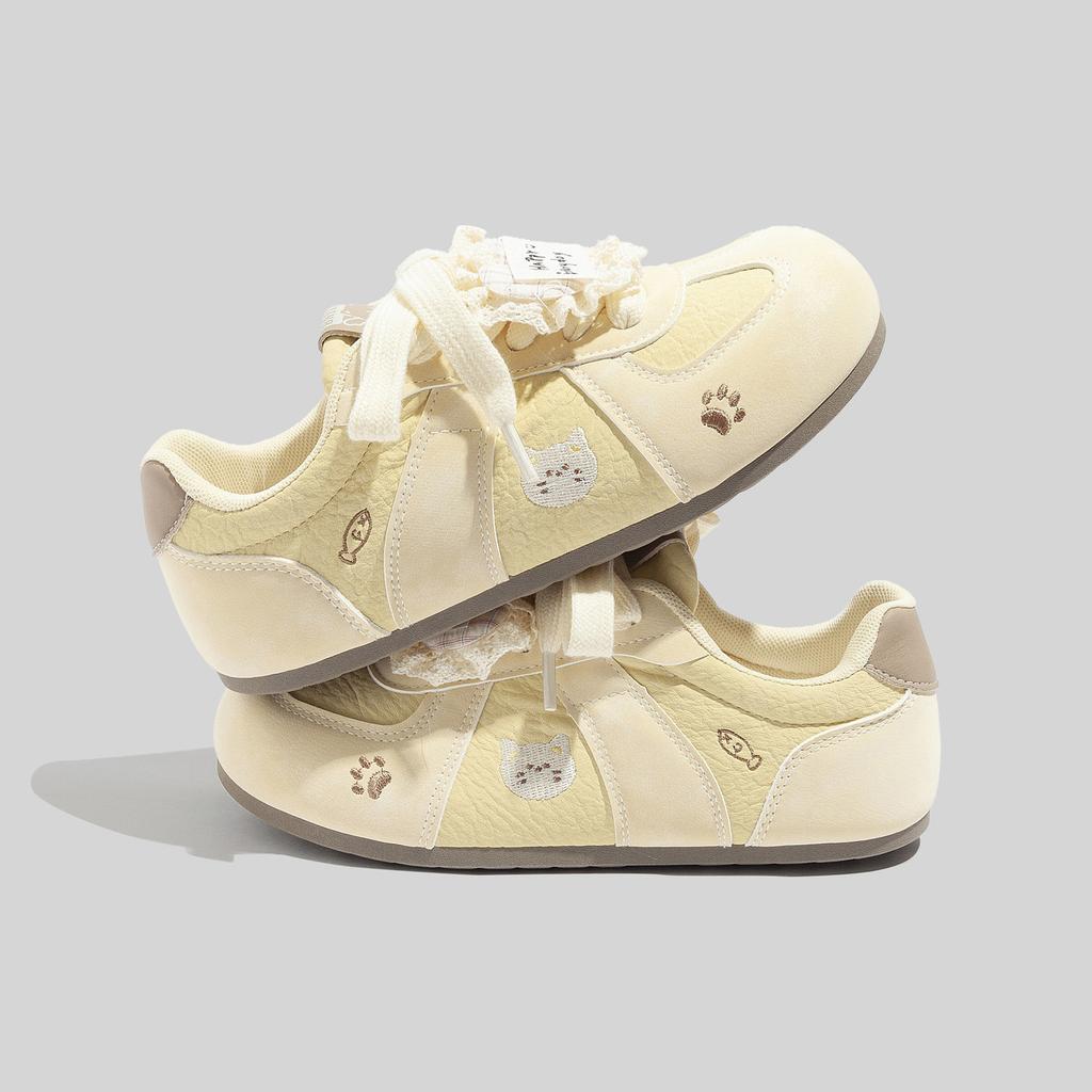 Cute embroidered cat cat casual lace-up women's spring new high-value flat-bottomed German training shoes