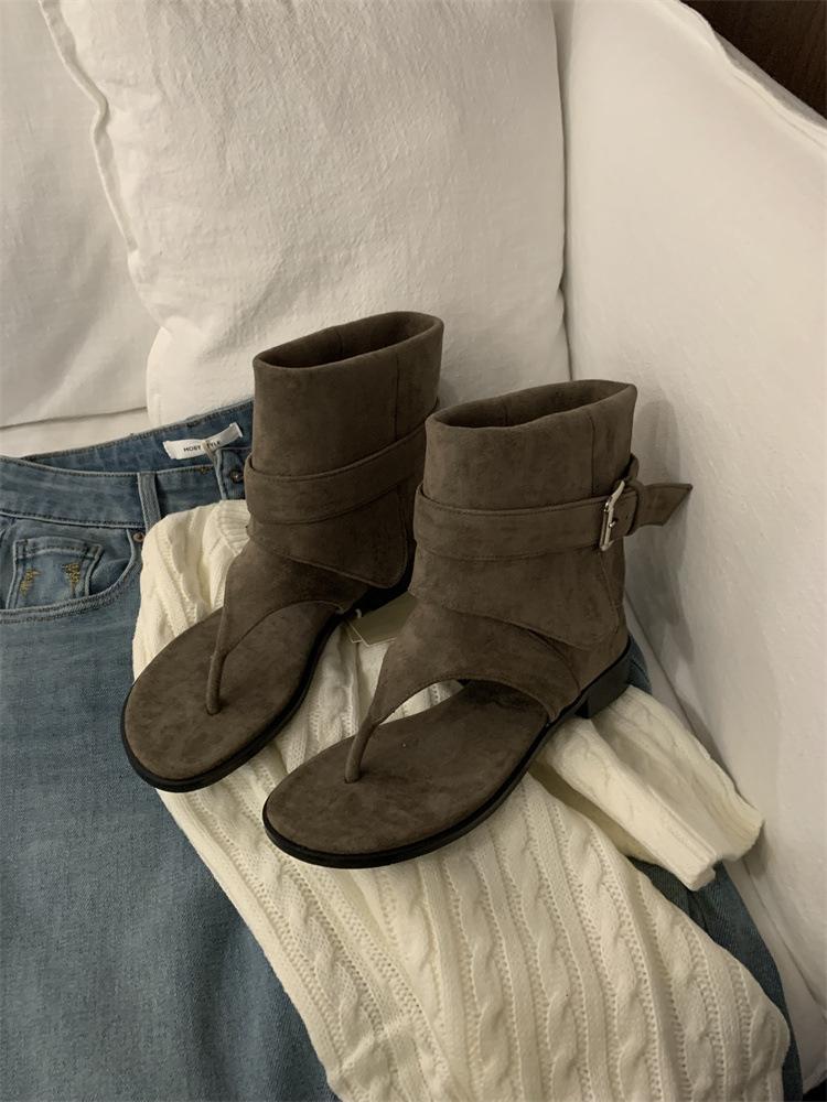 

Blogger the same style! Internet celebrity niche personality toe breathable Roman cool boots women s casual flip-flops flat-bottomed short boots 40