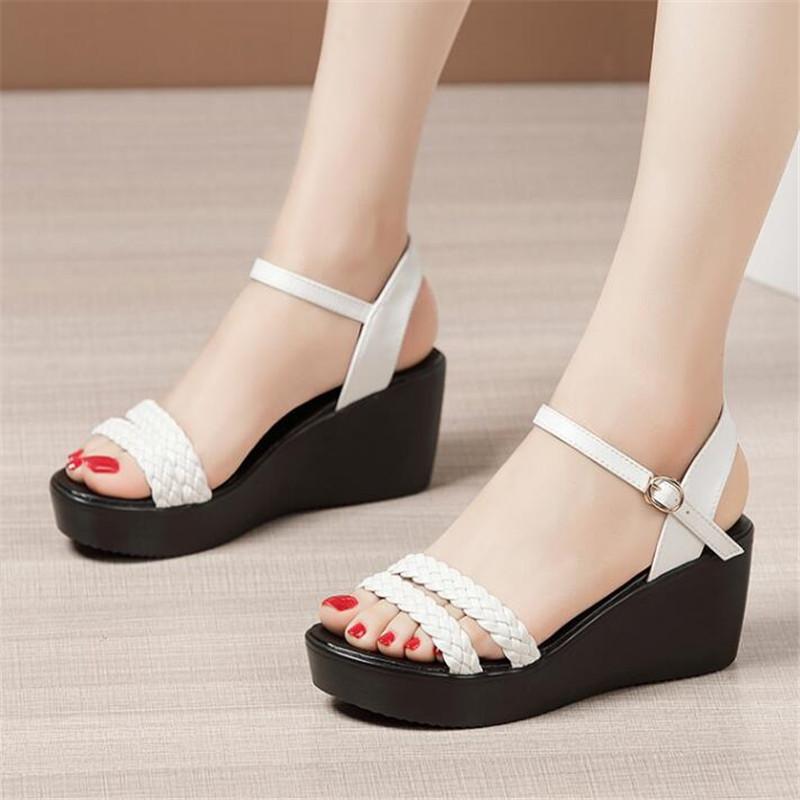 Dámské sandály Léto 2025 Nová móda Klínkové sandály Dámské Platforma Vysoké podpatky Otevřená špička Pohodlné sandály 32-43 Dámské boty
