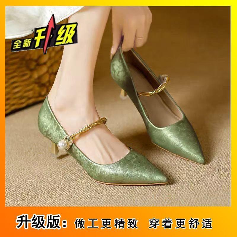 National Style Chinese Pointed High Heels 2025 New French Temperament with Skirt One-word Belt Autumn Bag Head Single Shoes Women