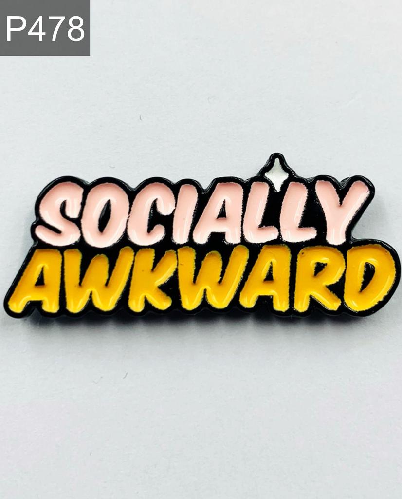 Neue Emaille Pin mit Spruch Socially awkward Fun Cool Lustig Metall Stecker Geschenk Geburtstag 1 Stück