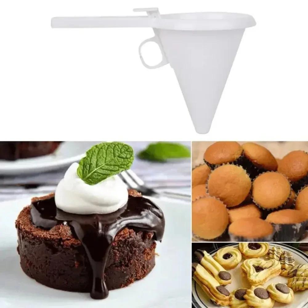 2pecs Cream Batter Dispenser Funnel Chocolate Candy Icing Funnel Mold Bakeware Foodgrade Plastic Pancake Cake Baking Tool DIY Kitchen