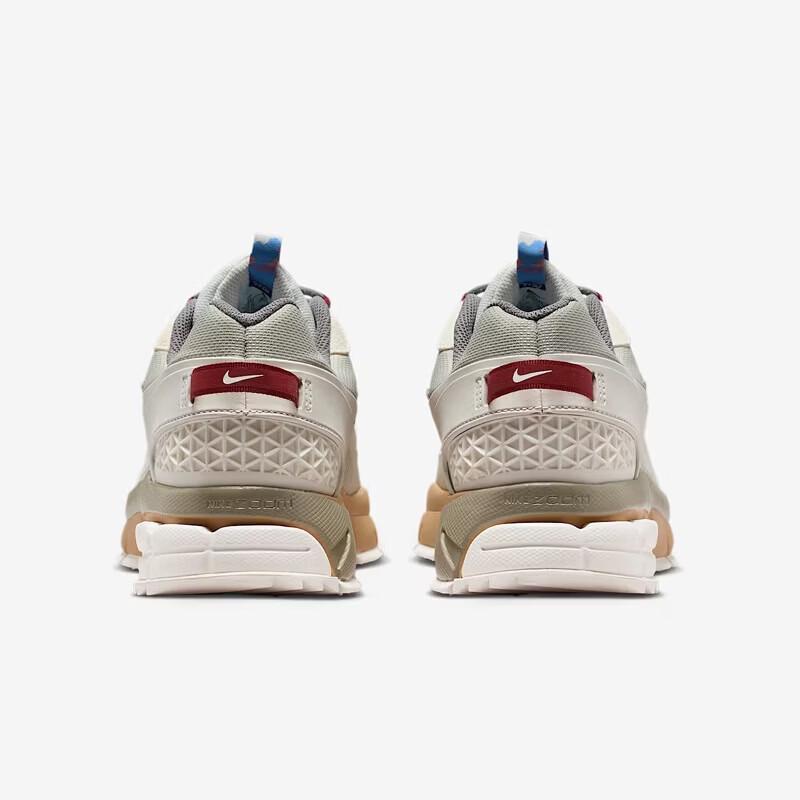 Nike Zapatillas de Hombre Vomero Roam Edición Año Nuevo Lunar