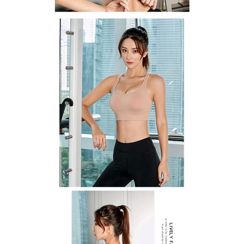 Seamless Breathable Sports Bra Back Closure Cross Back Push Up For Yoga Running