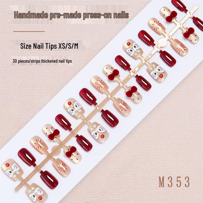 

Новогодний фейерверк и типсы-бабочки - 30 готовых штук из красного бархата