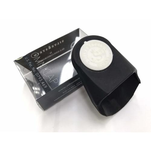 

Silverstein Works OmniCap Mouthpiece Cap for Bb Clarinet, Alto Saxophone, and Tenor Saxophone, Size M, Black, OMC02B