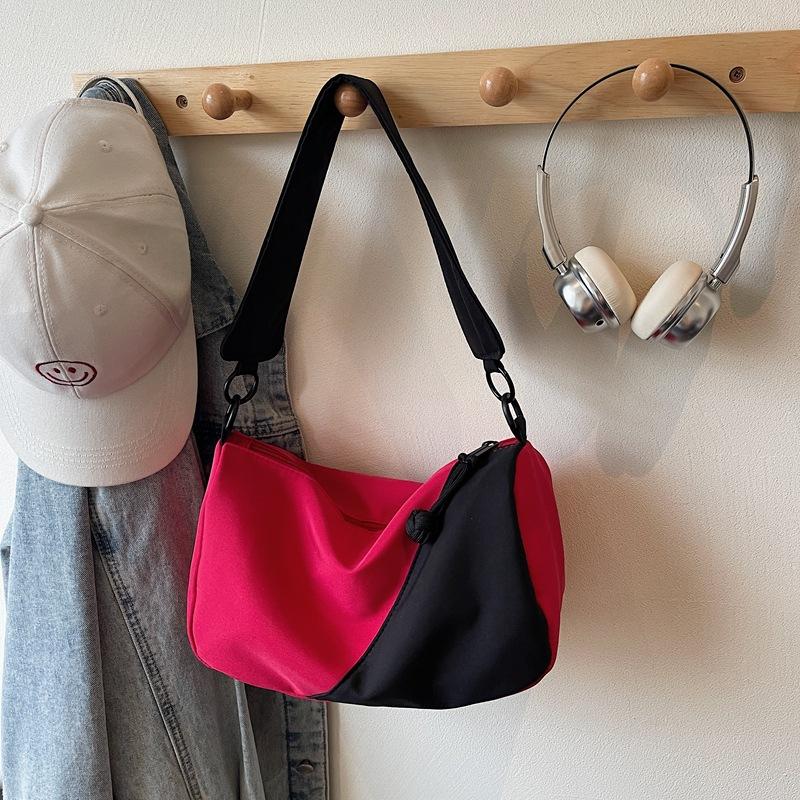 

Повседневная сумка-подушка большой вместимости, женская новая нишевая дизайнерская сумка через плечо с контрастными цветами, сумка-мессенджер для поездок на работу