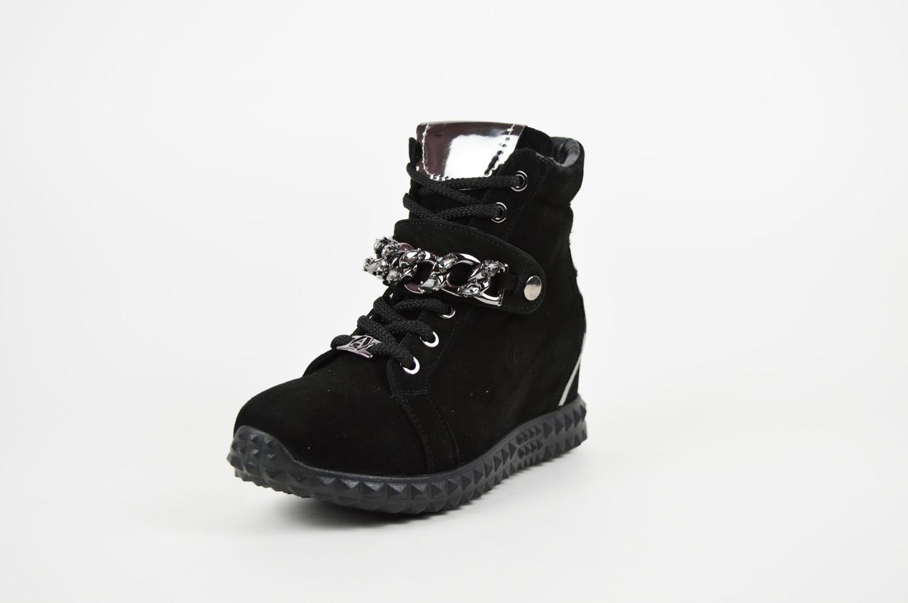 

Черевики з ланцюгом Alpino 1161 36 Чорні замші 38 чорний