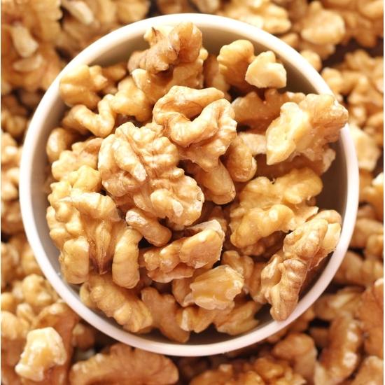 LILA DRY FRUITS Walnuts 200 Grams | Premium Whole & Natural Walnut | Akrot Giri Rich In Iron and Protein | (Grade 2PC)
