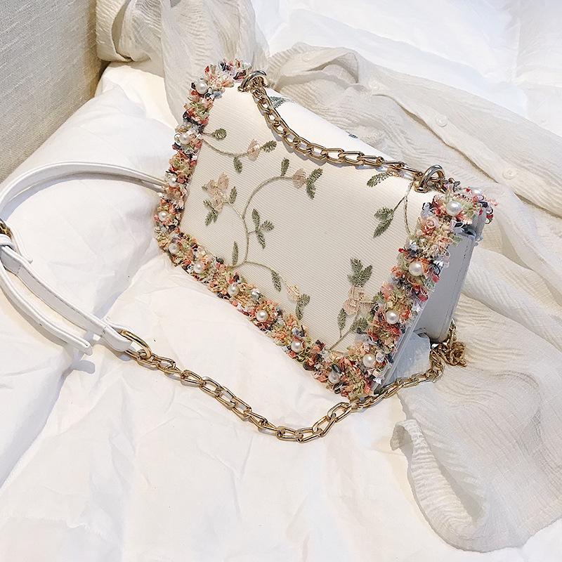 Women's shoulder bag embroidered with flowers PU leather shoulder bag with chain