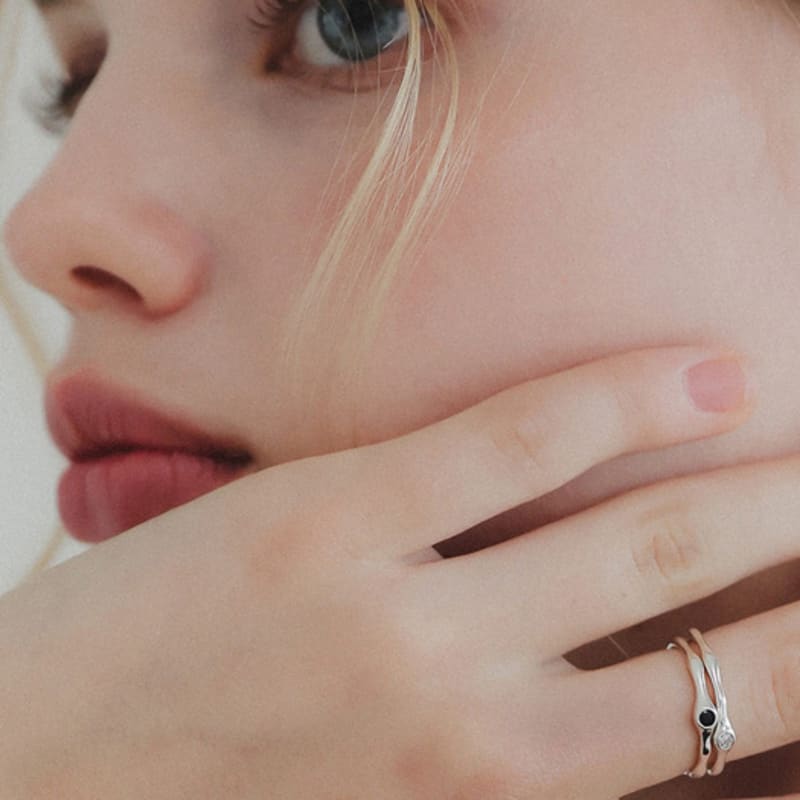 J.Lauren Onyx Cubic Wave Silver Ring R0675