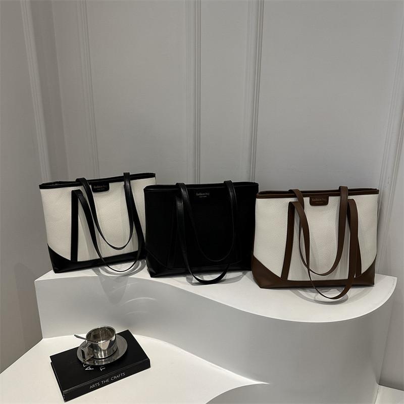 Large Capacity Stylish And Minimalist Pu Tote Bag For Women With Chic Design And Versatile Color Options