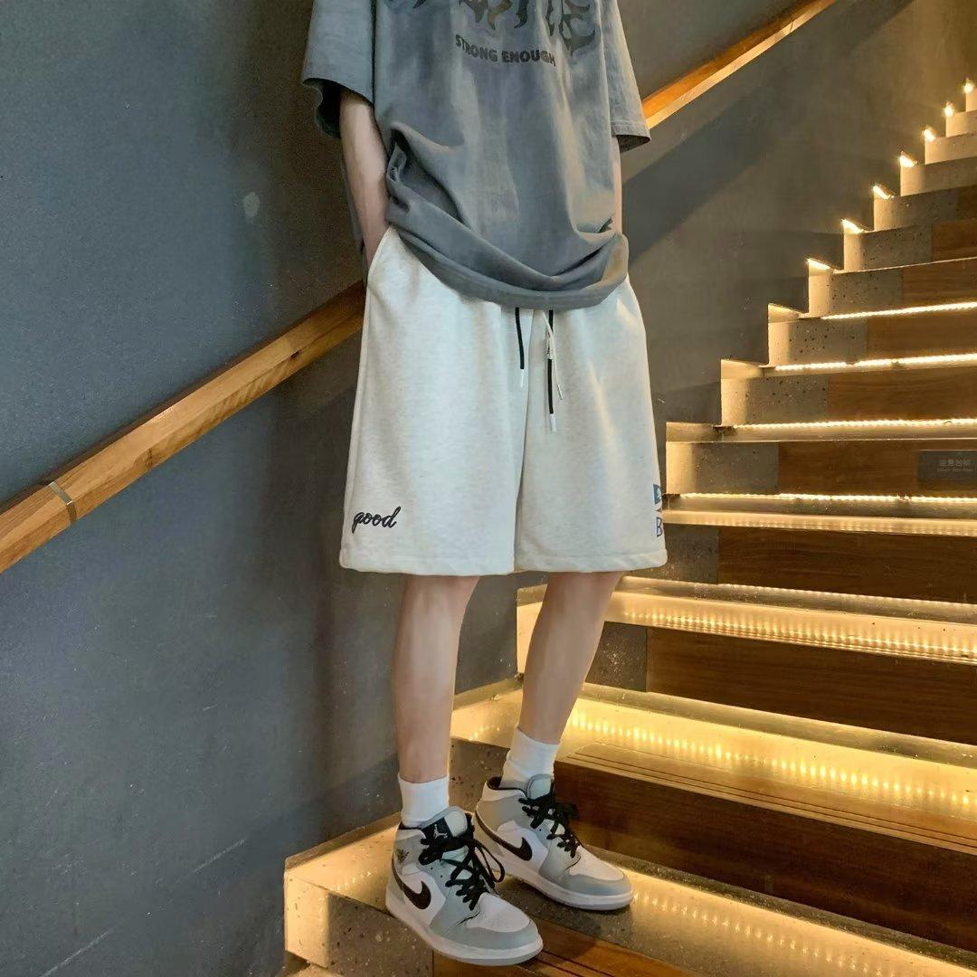 

Шорты летние мужские новые свободные прямые спортивные брюки в гонконгском стиле с пятью точками Tide Brand Summer 5XL светло-серый