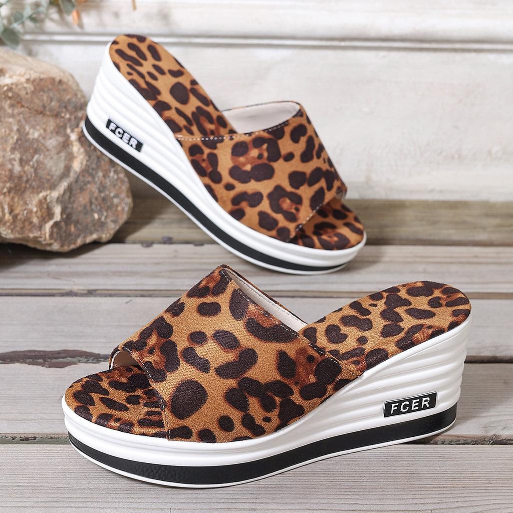 2025 New Fashion Fishmouth Wedge Heel Fashion Casual Women's Strappy Sandals