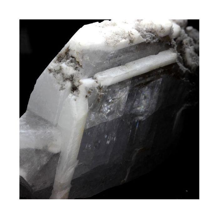 Baryte 688.9 carats