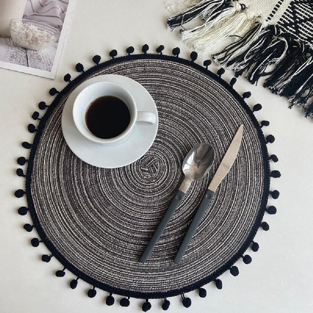 

1/4/6pcs Round Braided Placemats with Cute Pompom for Dining Tables Mat Pad Woven Heat Resistant Gift Table Mats Wedding Decor 38cm 1pc
