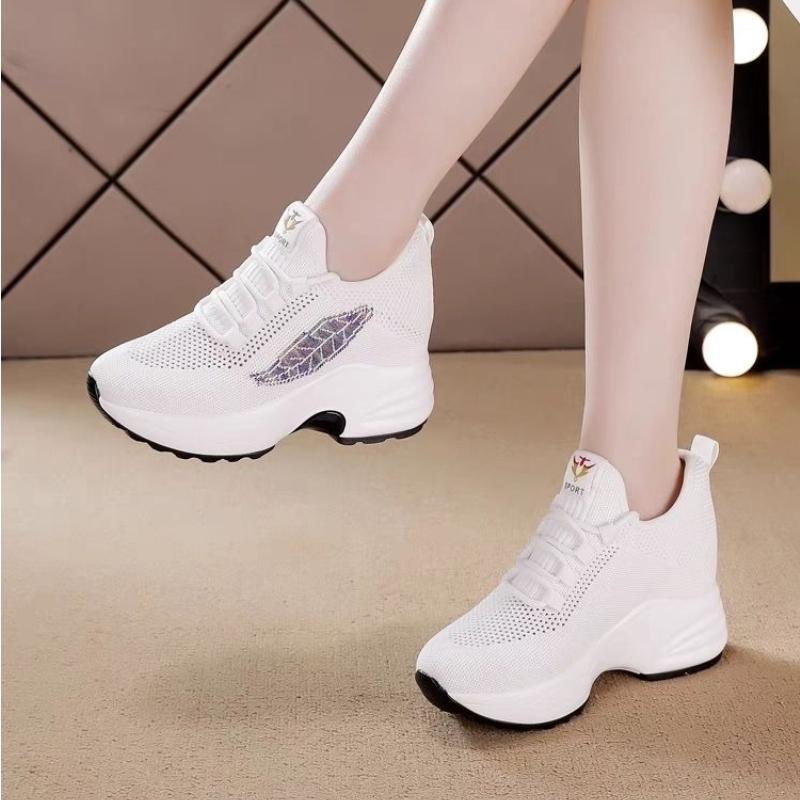 Fashionable High Rise Sports Shoes for Women 2024 New Design with Thick Bottom Mesh Breathable Casual Vulcanized Shoes Sneakers