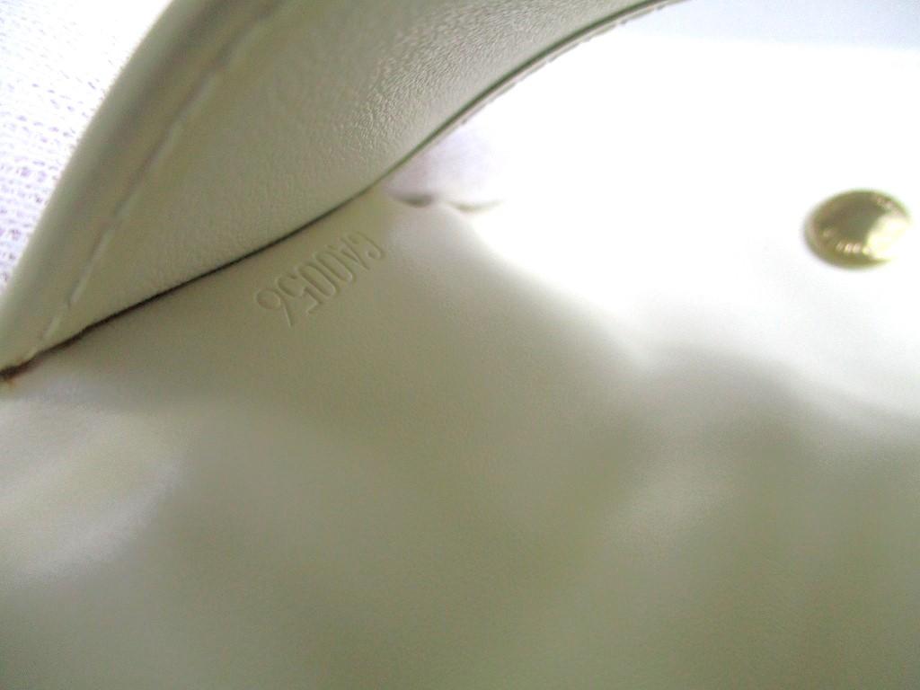 Authentischer LOUIS VUITTON Vernis Perlweiß Lackleder Schlüsselanhänger Multicles 4 Haken #a411 Aufgearbeitet