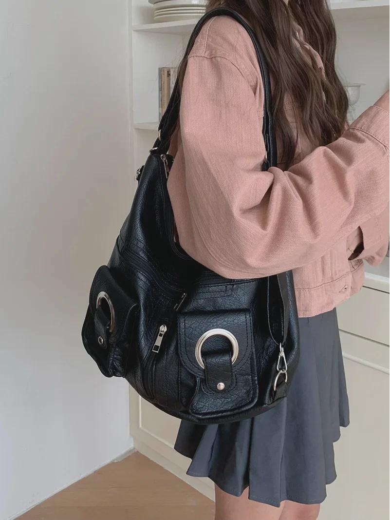 

2025 Корейский универсальный рюкзак большой вместимости через плечо для студентов и пассажиров чёрный