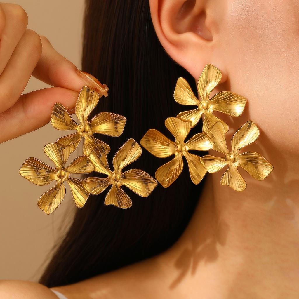 Advanced Sense 2025 Personalized Earrings Niche Sweet Temperament Electroplating Stainless Steel Flower Ear Jewelry Wholesale for Female Manufacturers