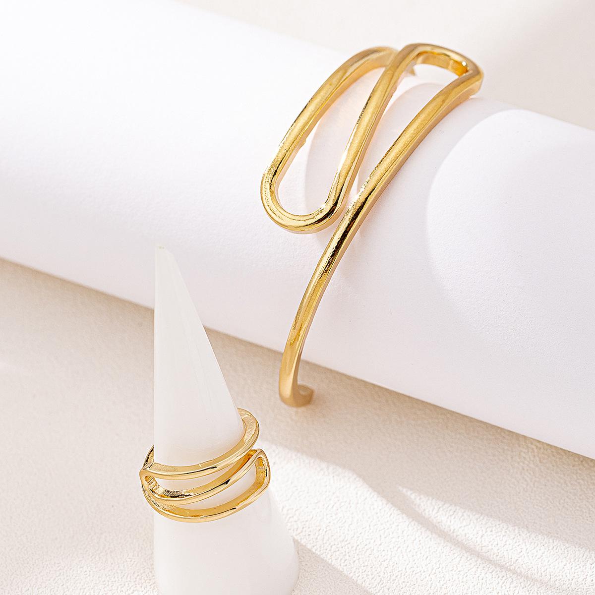 

Модный асимметричный уникальный комплект из колец и браслетов золотой