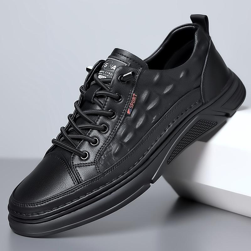 

New leather men s white low-top fashion young sports and leisure men s board shoes live broadcast of the same men s shoes leather shoes 44