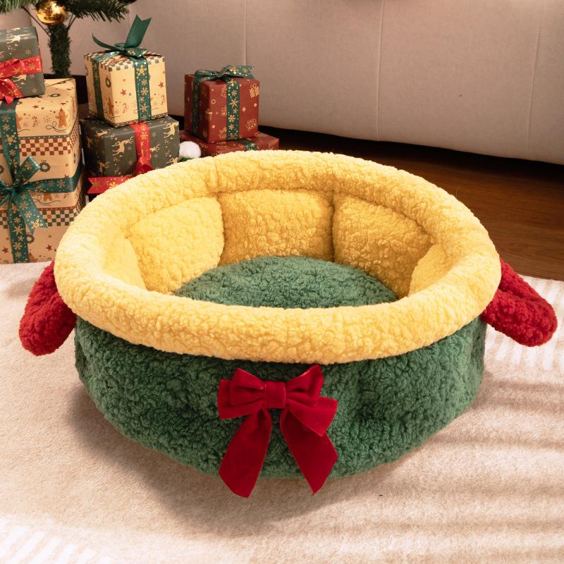 

Cat and dog Christmas nest cat Christmas nest small dog semi-closed winter thickened warm Christmas pet nest mat 01