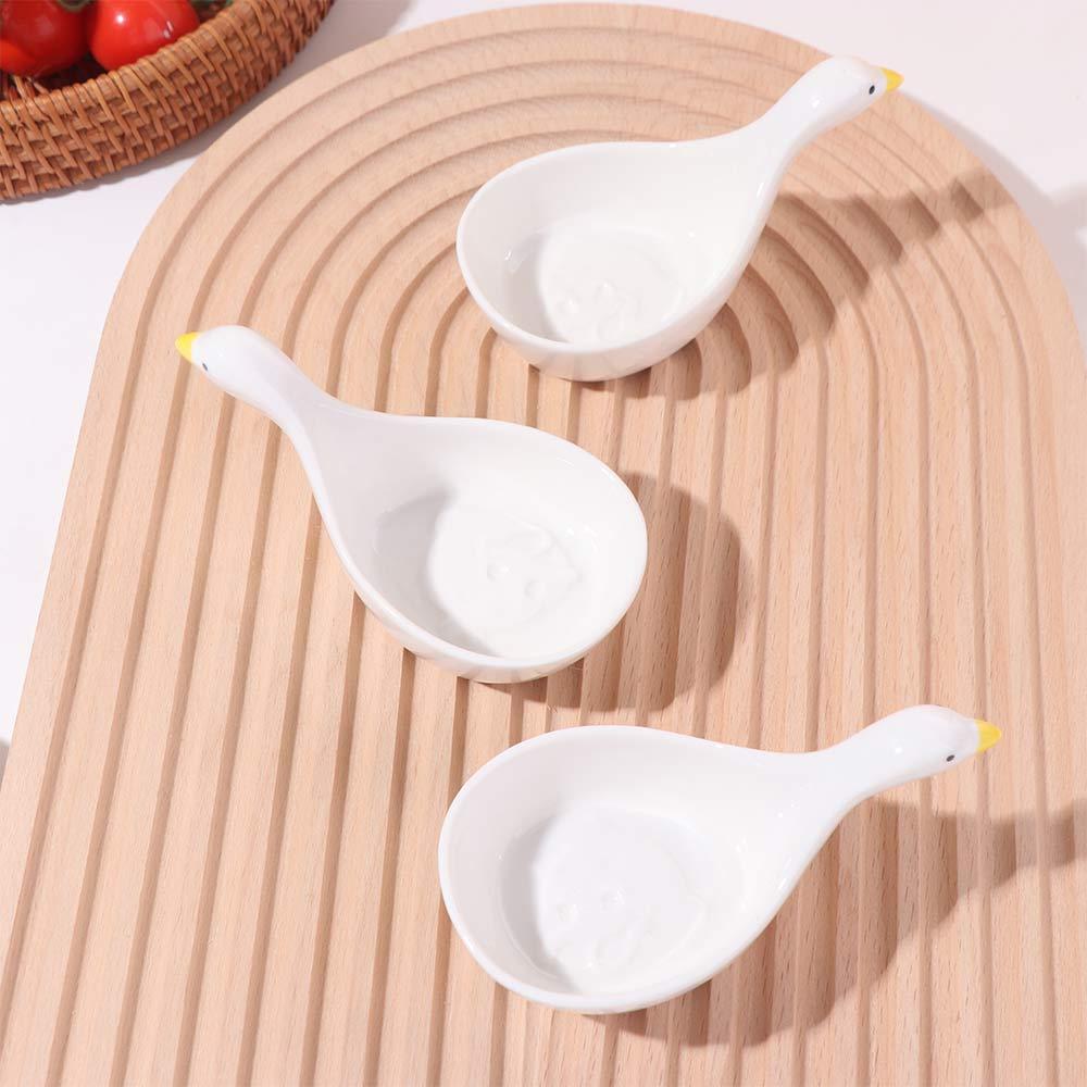 4PCS 3D Sauce Dishes Portable Salad Dipping Dish Cute Vinegar Dish Restaurant