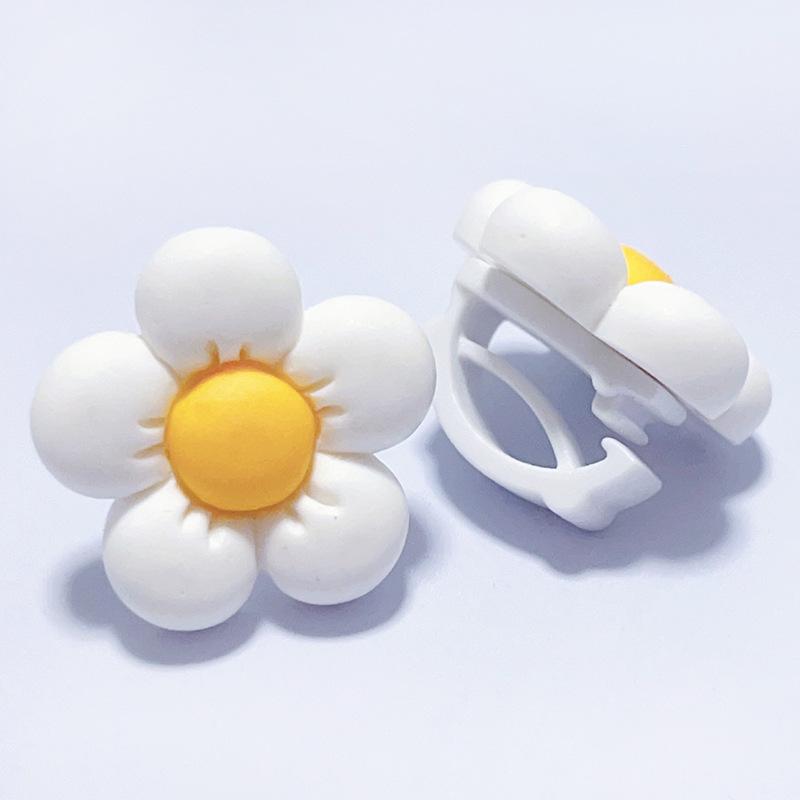 Hyuna Flower Sneaker Shoelace Buckle - Decorative Shoe Accessory for White Sneakers