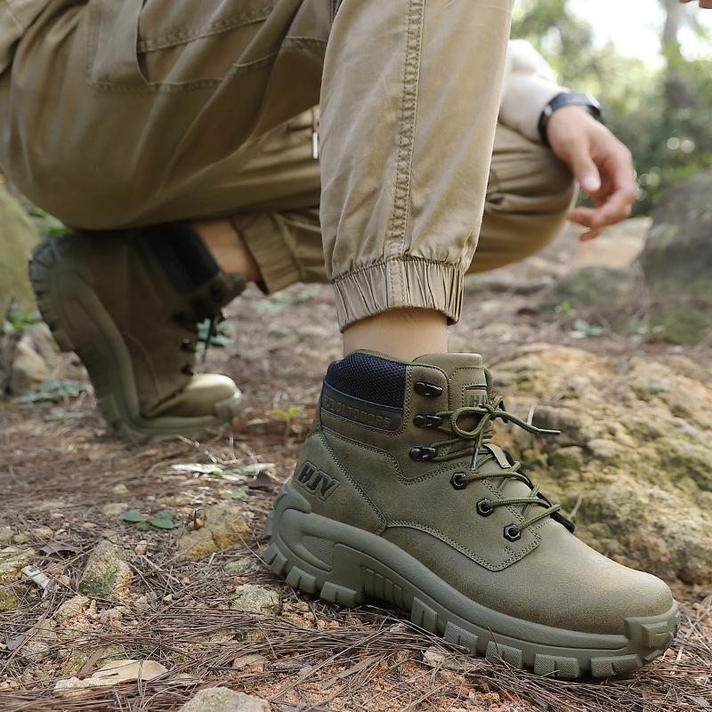 New Large Size Outdoor Hiking Shoes Field Training Tactical Boots Medium and High Top Wear-resistant Climbing Shoes