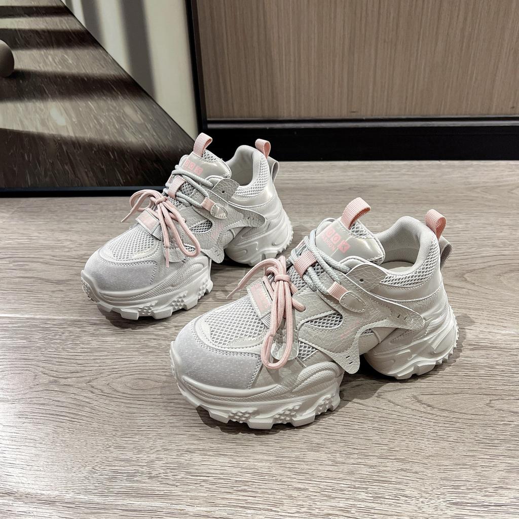European station platform dad shoes women 2025 autumn new mesh breathable versatile increase casual sports shoes trend