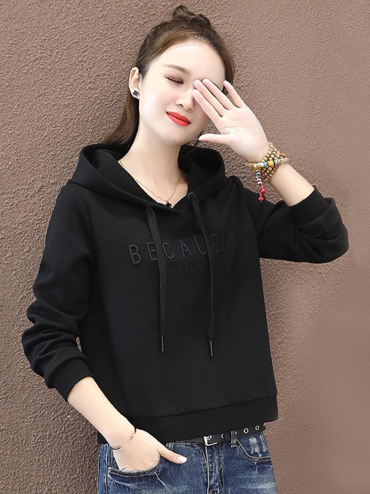 Women's Red Hooded Sweatshirt with Embroidered Letters - Korean Style Casual Petite Short Top for Spring and Autumn