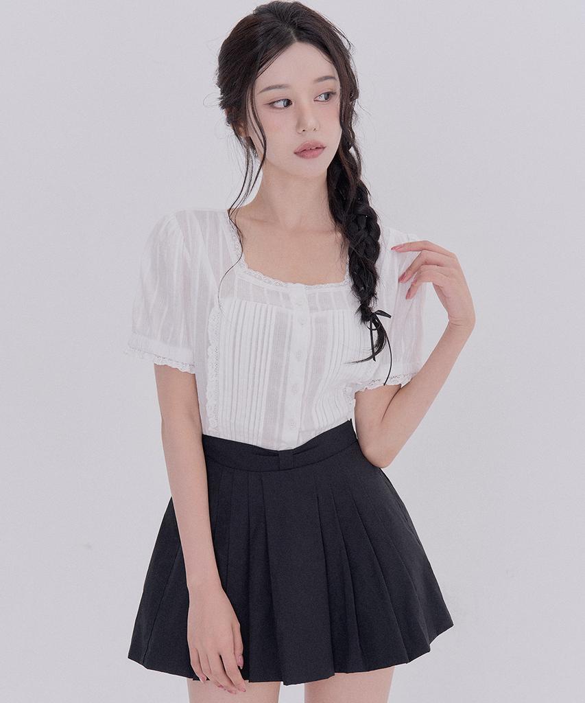Tetemochi Eyelet Short Sleeve Blouse (White)