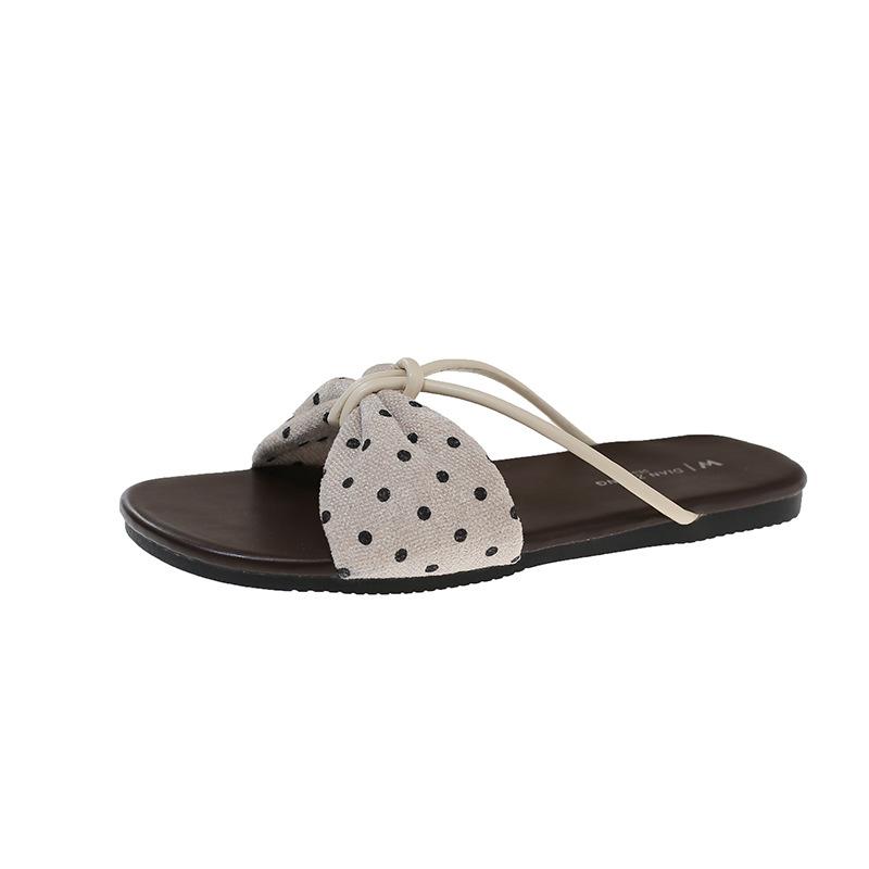 Internet celebrities with the same polka dot bow slippers women's summer wear non-slip soft sole one-word drag gentle wind sandals