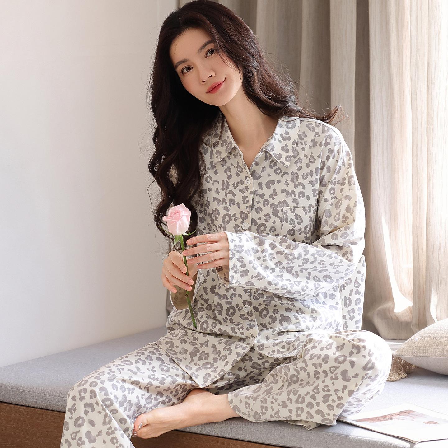 

Женский хлопковый пижамный комплект с длинным рукавом на осень 2025 года - Повседневный кардиган, Свободный крой, Двухпредметный для дома и улицы L (Height 155-160 cm, Weight 100-120 kg)