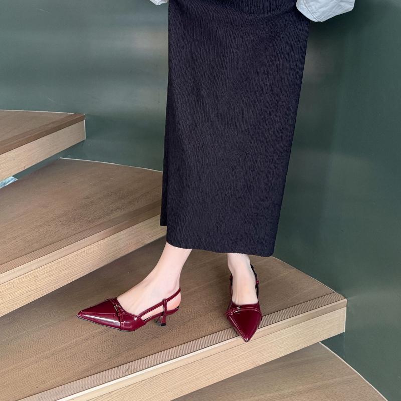 Fashion 2025 New Simple Patent Leather Leather Shoes Wine Retro Sandals Medium Heel Slingback Shoes Summer