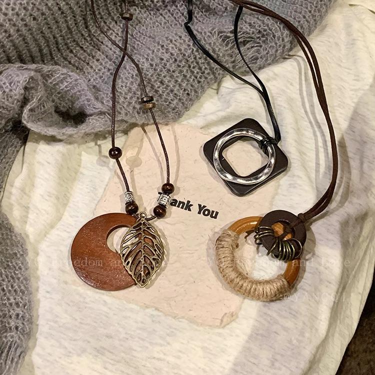 

Women s Vintage Braided Pendant Necklace: Ethnic Retro Chinese Style, Clavicle Chain Money Tree