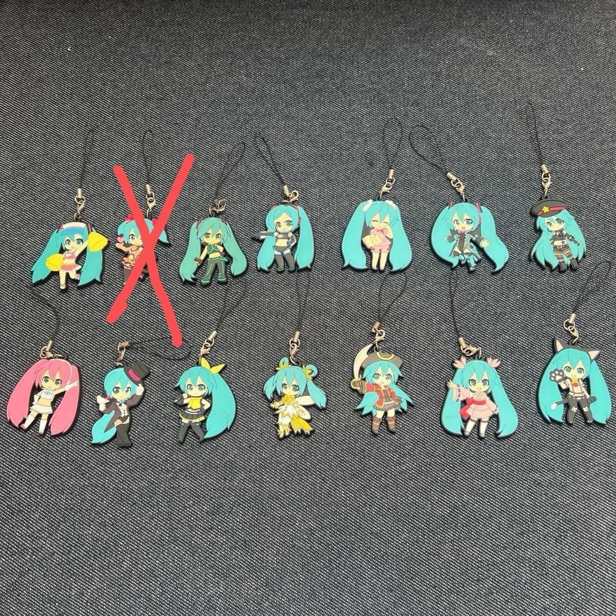 Used Hatsune Miku Rubber Strap Sold as a set of 13 types *Can be sold separately
