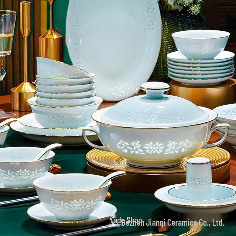 High-Temp Linglong Blue and White Porcelain Dinnerware Set: Elegant Underglaze Bowls & Plates