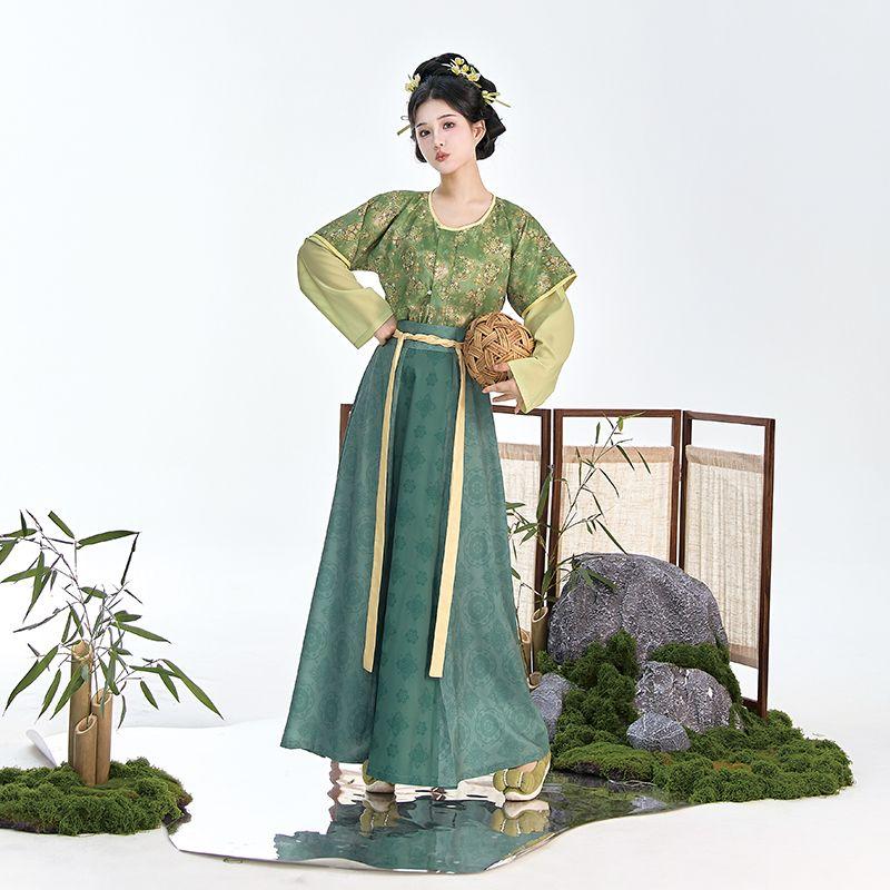Restore The Chinese Tang Dynasty Style Hanfu Round Neck Shirt Tang Bei Zi And One-piece Skirt Daily Suit For Women