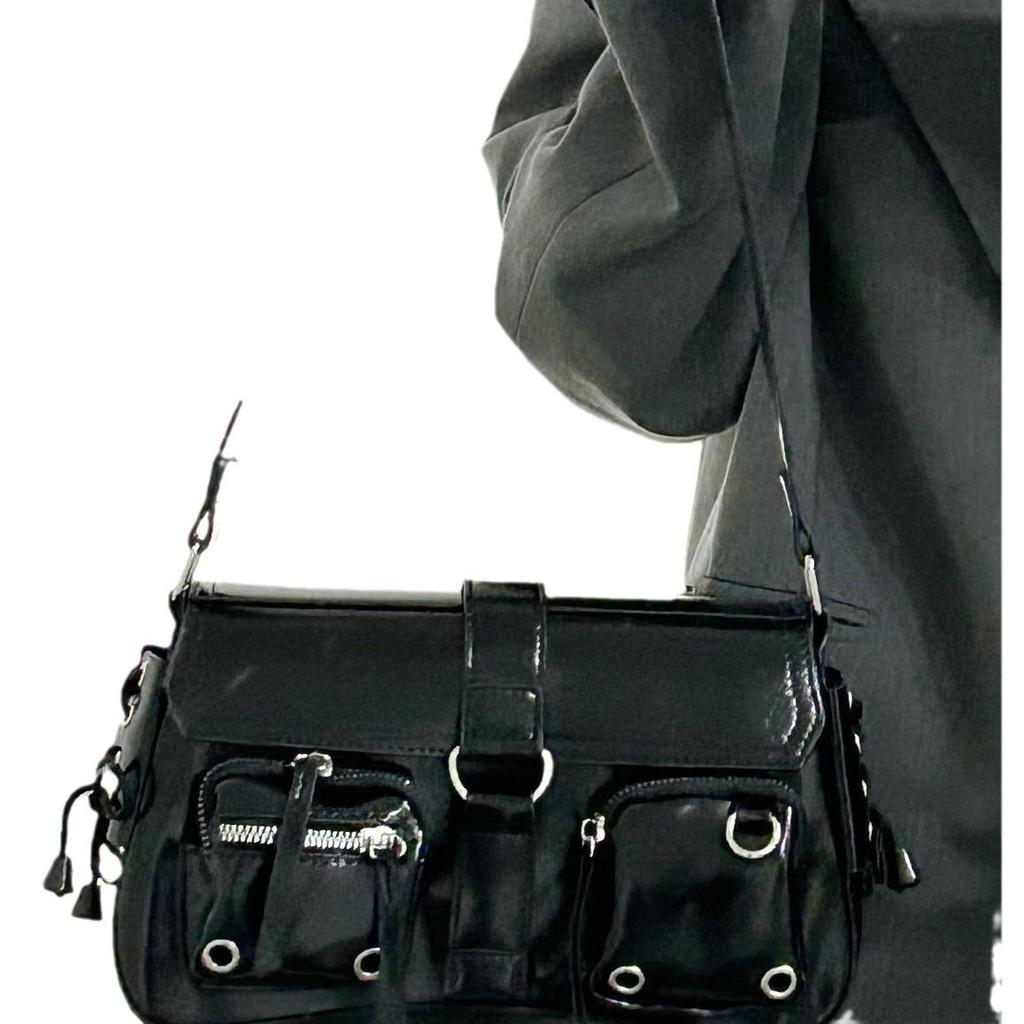 2024 Damen High-End Biker Baguette Tasche: Süßes, Cooles, Würziges Nischen-Schulter- oder Unterarm-Accessoire